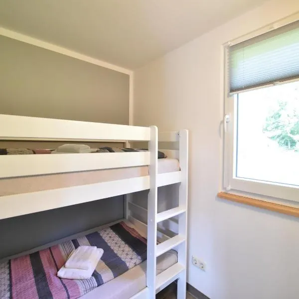 Boutique Bungalow in Insel Poel with terrace โรงแรมในอินเซิลเพิล