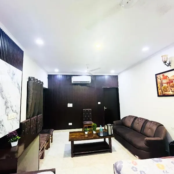 Hotel Diamond - Jawaharlal Nehru Stadium, Delhi, готель у Нью-Делі