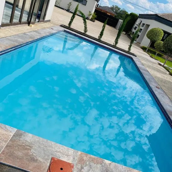 Styled bed and breakfast, отель в городе Palapye