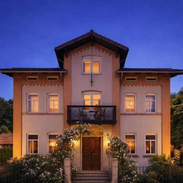 Dorfschänke DEGGENDORF Hotel & Apartmenthaus, hotel a Deggendorf