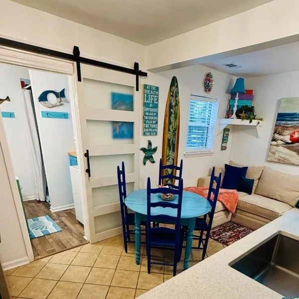 Mini Pearl, Private 2 BR - 1 block to BEACH!, hotel in Tybee Island