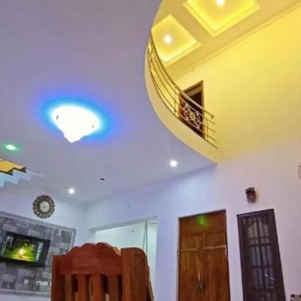 La Bay Luxury Bungalow, hotel i Puducherry