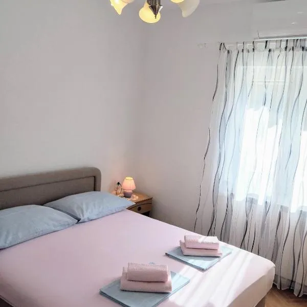 Room Rosa โรงแรมในเซนญ์