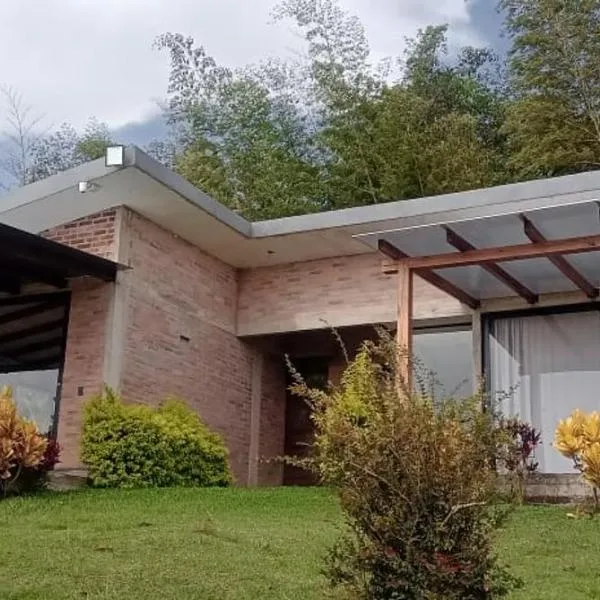 Casa campestre Lago Calima, hotelli kohteessa Calima