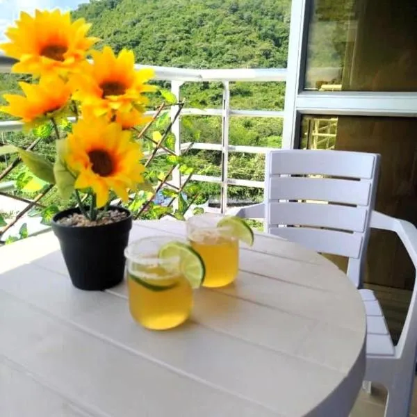 Moderno Apartamento con Aire Acondicionado - WIFI - Piscina - Aqualina Green - hasta 6 Huéspedes, hotel em Girardot