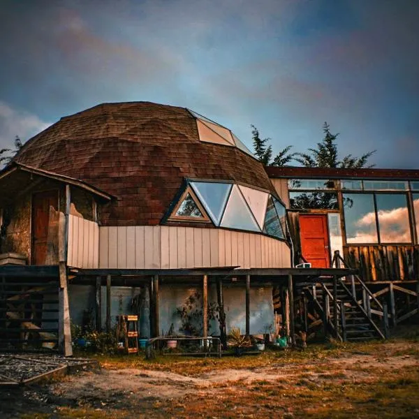 Cabañas domo el manzano de nahuelbuta โรงแรมในAngol