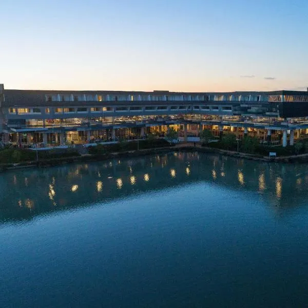 Mercure Melbourne Caroline Springs, hotelli kohteessa Caroline Springs