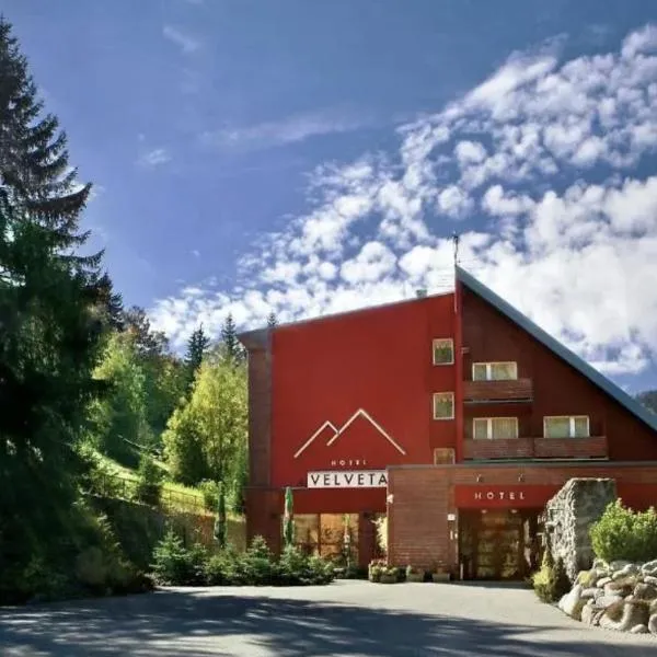 Hotel Velveta, hotel in Špindlerŭv Mlýn