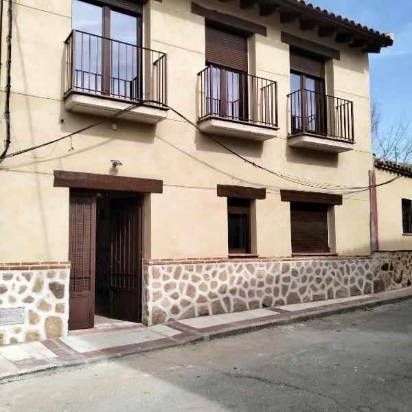 Apartamentos rurales La Higuera de José، فندق في Layos