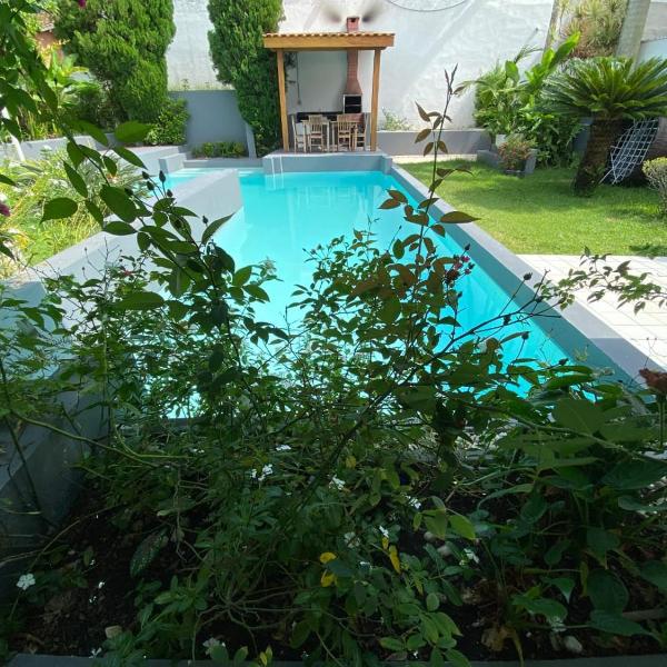 Villa Garden - Poucos passos do Mar com Ampla Piscina