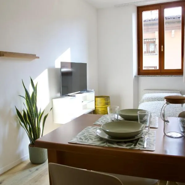 Appartamenti Ventuno, hotel a Riva del Garda