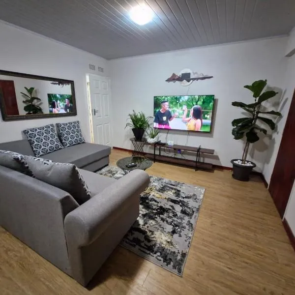Gaborone Platinum Self Catering, hótel í Gaborone