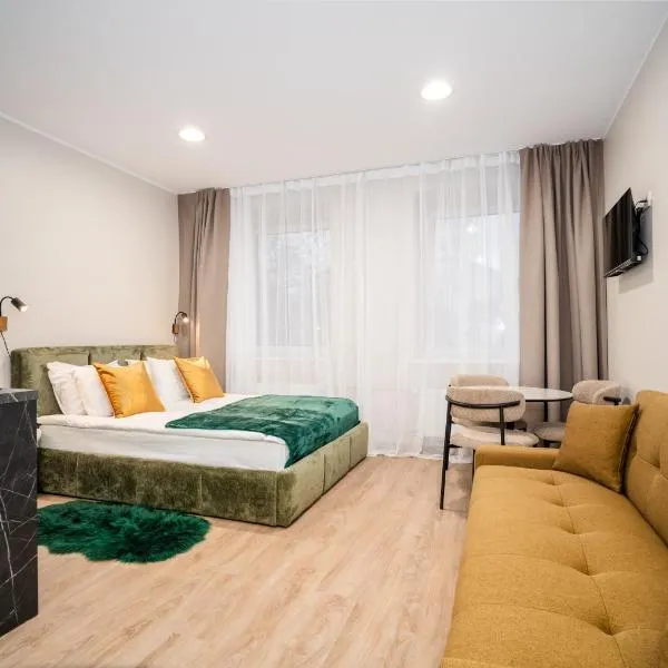 Airport-Bus - 13 North Studios - Family Apartment 9, hotel a Tallinn