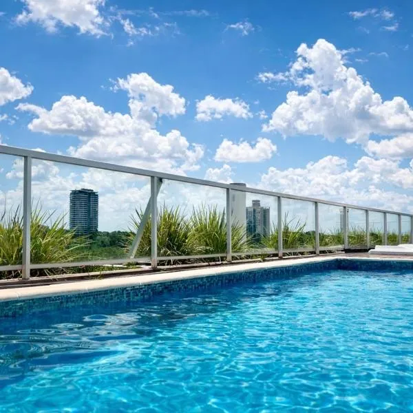 Manantiales Plaza, hotel a Asunción