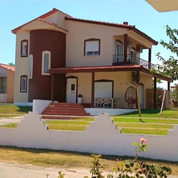 FG Home Rental Vila & Apartments, ξενοδοχείο σε Mirodháton