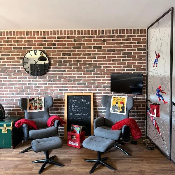 Maison atypique 3 chambres et garage vintage、Sébazac-Concourèsのホテル