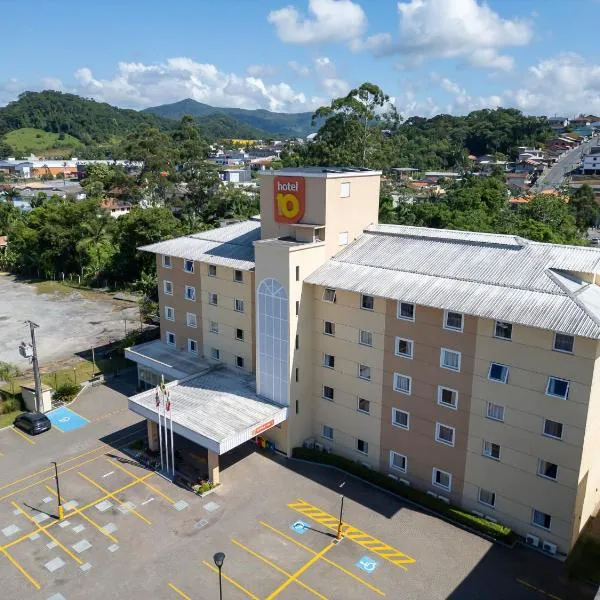 ホテル 10 ブルメナウ（Hotel 10 Blumenau）、ブルメナウのホテル
