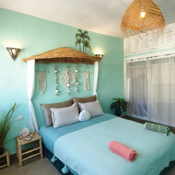 Premium Flat Agadir - Immersive rental --- Maison Bleue --- Fast wifi, hotel em Agadir