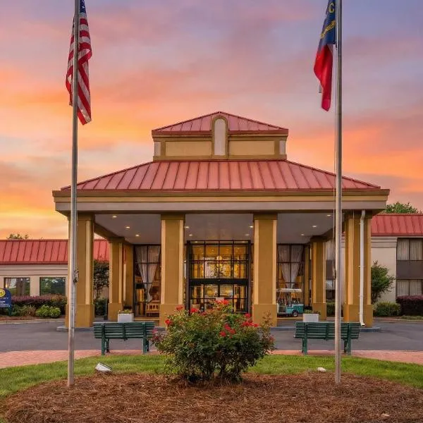 Village Inn Clemmons-Winston Salem, Trademark by Wyndham, hôtel à Clemmons