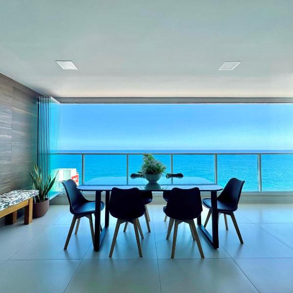 Apartamento alto padrão com vista mar na Barra