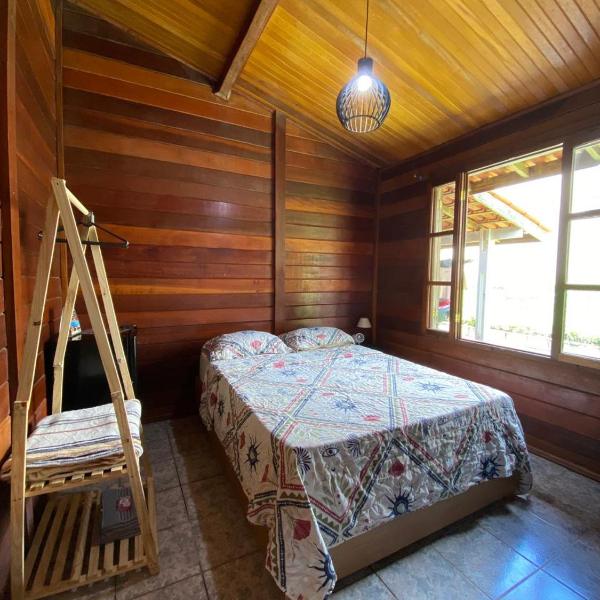 Quarto Primavera em Casa de Madeira com Piscina no Alto da Serra - PetFriendly - Foto 2