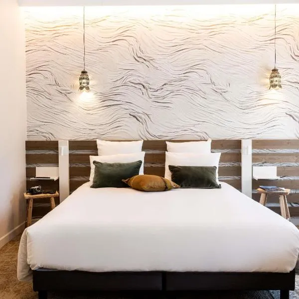 Mercure Ax Les Thermes، فندق في آكس ليه تيرم