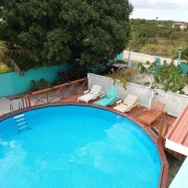 LAKE VIEW CONDO, מלון בבליז סיטי