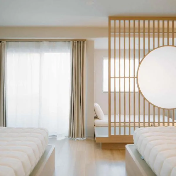 Hotel Paul House SUGAMO, хотел в Токио