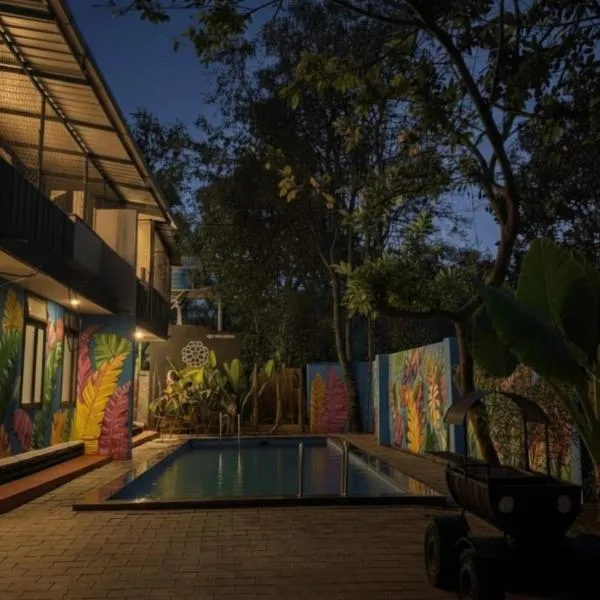 Viesnīca Forest Soul - Forest-Side Retreat with Pool pilsētā Batheri