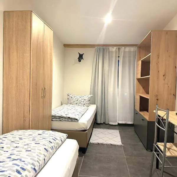 Gemütliches Doppelzimmer Gemeinschaftsbad, Hotel in Dingolfing