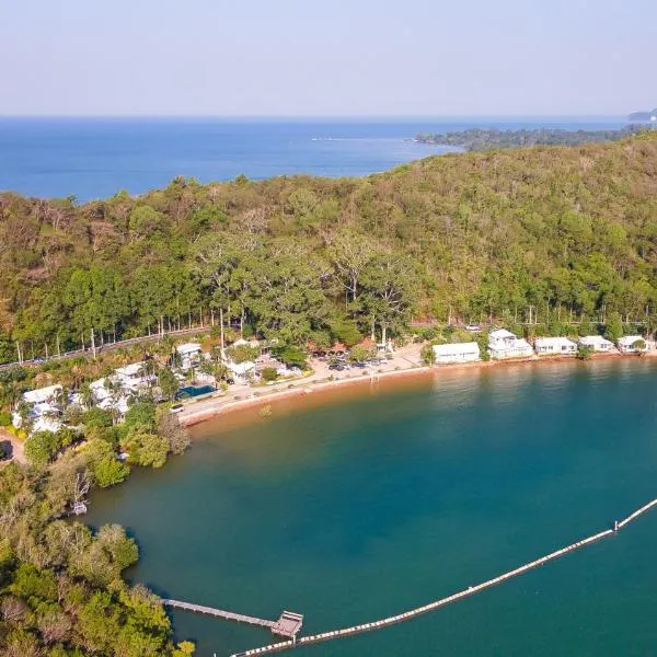 Seashell Village Resort, ξενοδοχείο σε Chao Lao Beach