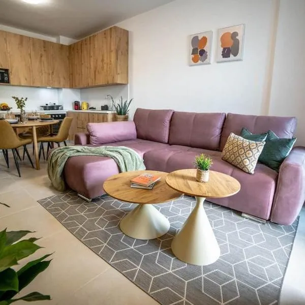 Golem Living, hotel di Golem