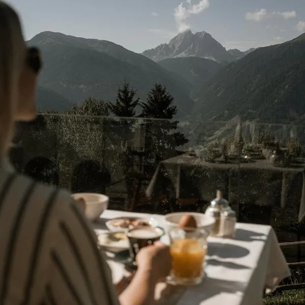 Herol - my mountain retreat, hotell i Luson