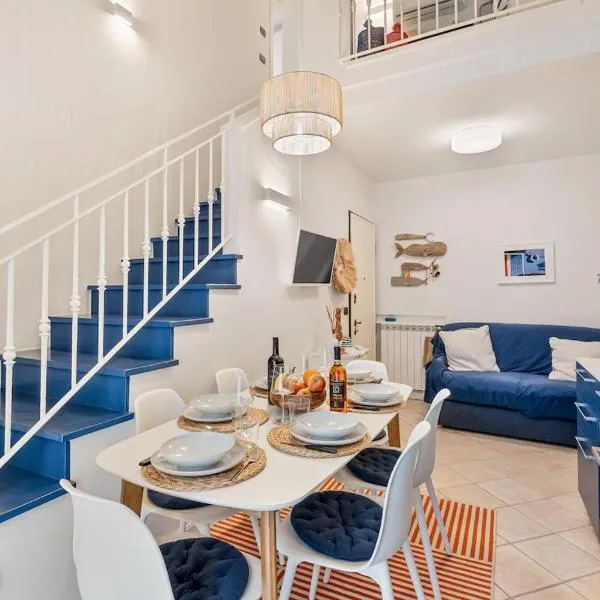 Blue Apartment near the sea, hotel em Lido di Camaiore