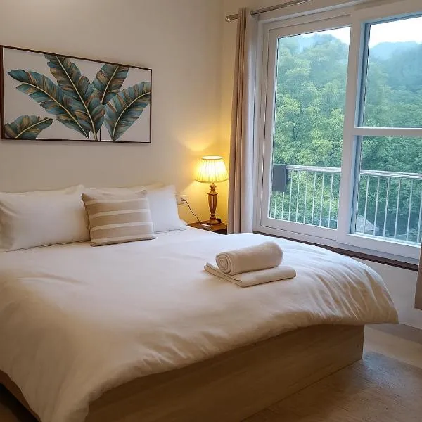 Pennylane Hotel - Aesthetic Rooms with pottery studio, artshala, garden cafe, free airport pickup for 7 or more nights bookings, отель в Ришикеше