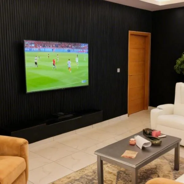 PrimeStay Apartments, hotel Lahorban