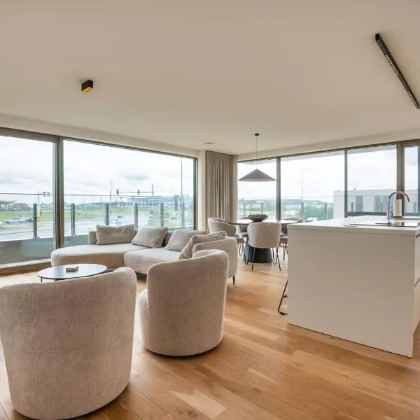 New apartment on a marvelous location, hotel en Ostende