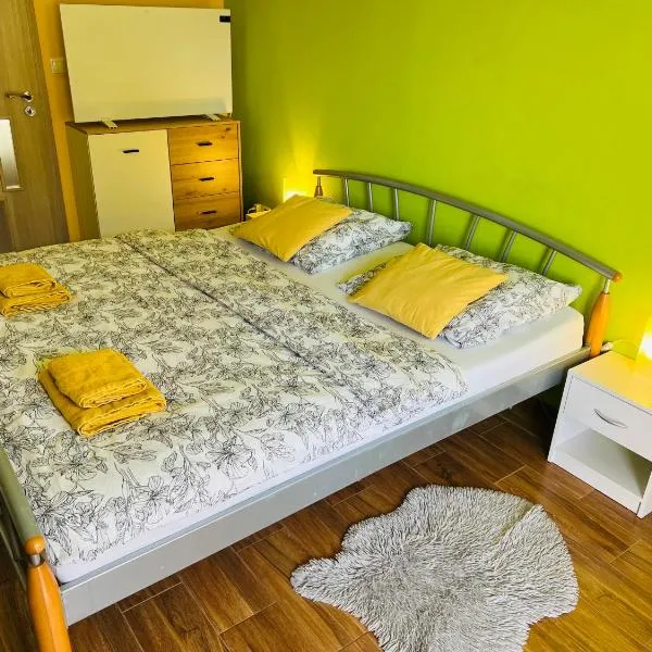 Apartmán Slivková, hotelli kohteessa Trenčín
