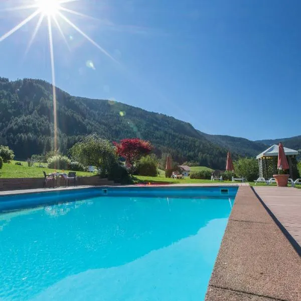 Hotel Lindnerhof, hotel v destinácii San Lorenzo di Sebato