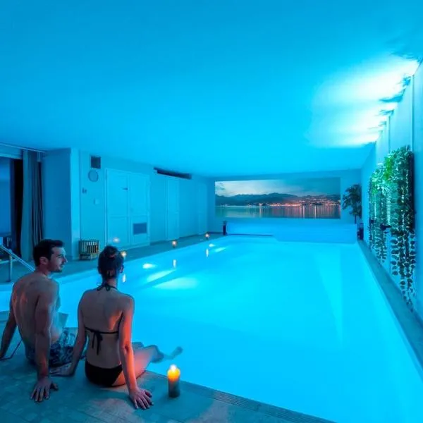 Suite romantique 4 étoiles avec piscine privée chauffée, hotell i Gimbrett