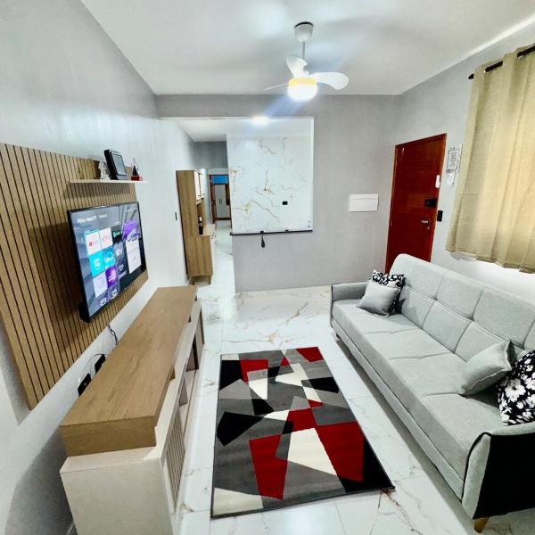 Casa Completa com garagem e WI-FI - A 70m da praia