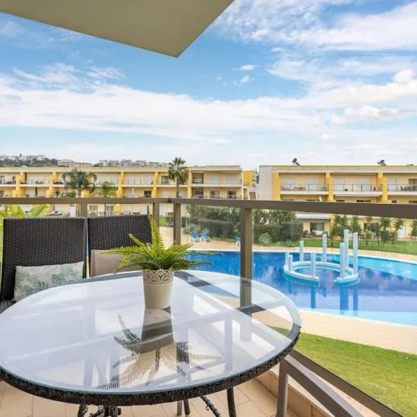 #010 Marina by Home Holidays، فندق في ألبوفيرا