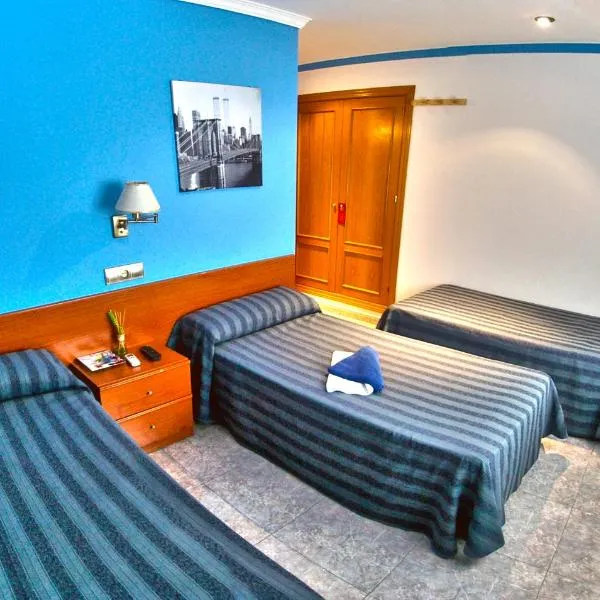 Hostal Apolo Trece: Santa Fe'de bir otel