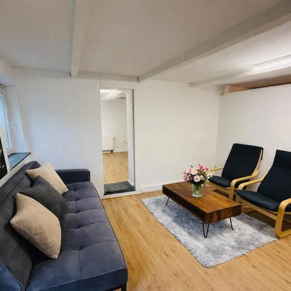 Gehobenes Apartment mit Charme, hotel sa Schwieberdingen