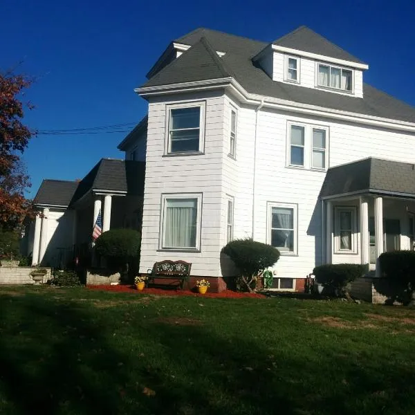 Château sur Mer Bed & Breakfast、ウィンスロップのホテル