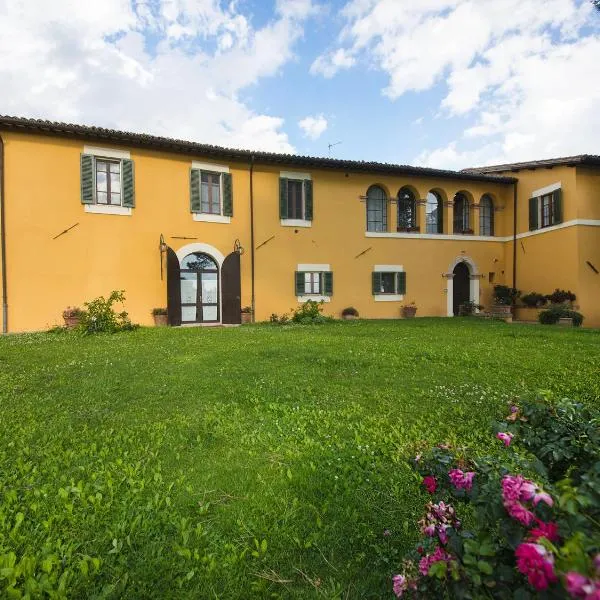 Casa Dei Lecci, מלון בפוליניו