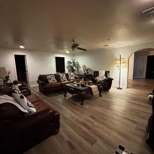 Lomas Home, hotel em Loganville