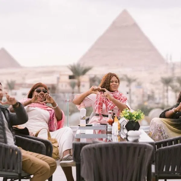 pyramids&tuyall&view, hotel al Caire