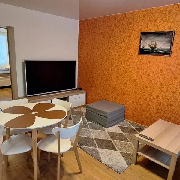 Cozy Telliskivi apartment near city centre, hotel i Tallinn