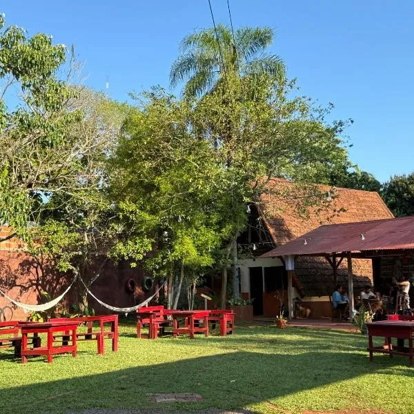 Bungalow Hostel Iguazú, hotel en Puerto Iguazú
